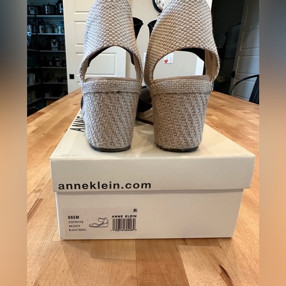 Womens Anne Klein Zoey Round Toe Espadrille Wedge - Picture 2 of 4